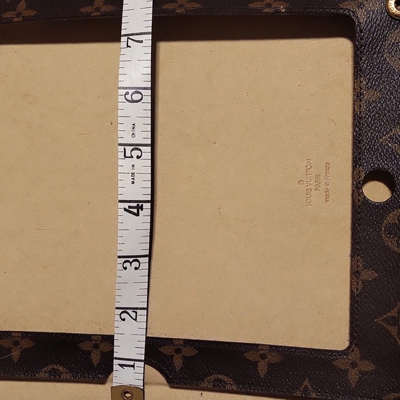 Louis Vuitton iPad holder - Picture 13 of 15